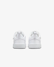 Carica l&#39;immagine nel visualizzatore di Gallery, NIKE Court Borough Low 2 (TDV), Sneaker Unisex - Bianco
