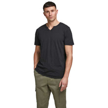 Upload the image to the Gallery viewer,JACK &amp; JONES JJESPLIT NECK TEE SS NOOS, T-shirt Uomo - Blu, Verde, Nero
